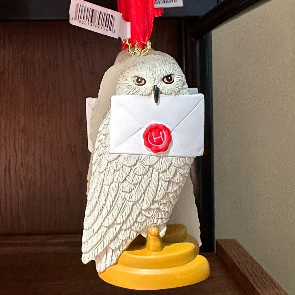 Universal Studios WizardingWorld Harry Potter Hedwig™ with Letter Resin Ornament
